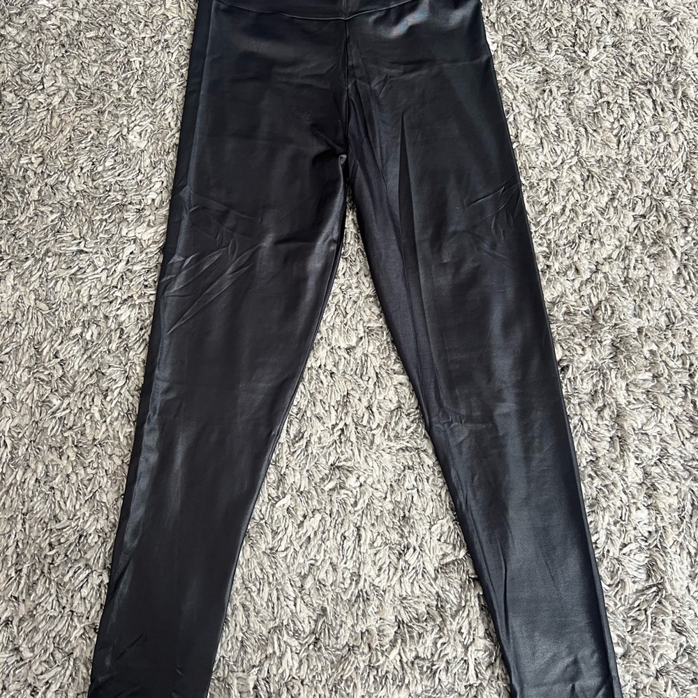 Sleek Black Leggings